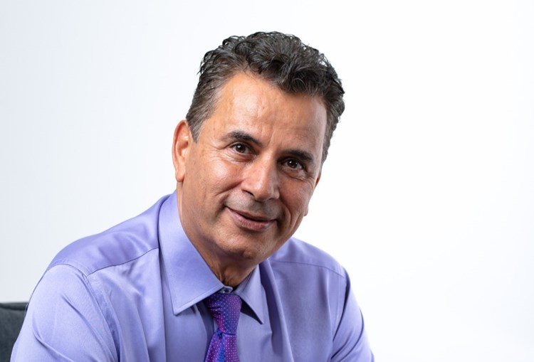 ד"ר נאדר בוטו