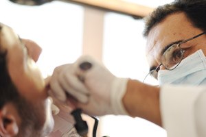 לייזר בשירות רפואת השיניים-תמונה