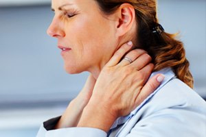 עמוד שדרה וכאבי צוואר: ניתוח זעיר פולשני-תמונה