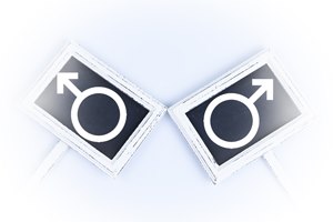 האם רופאים מפלים הומוסקסואלים?-תמונה