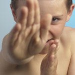 מניעת אלימות: בעיניים מלוכסנות-תמונה