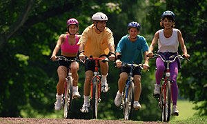 על אופניים: טיפול בפציעות ספורט ומניעתן-תמונה