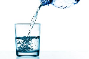 תזונה: חשיבות שתיית מים-תמונה