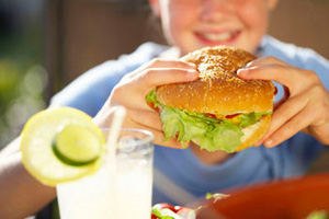 זהירות מחומוס של מעדני מיקי-תמונה