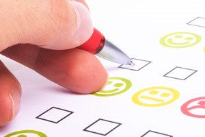 רופאים שמוסרים בשורות קשות (אילוסטרציה)