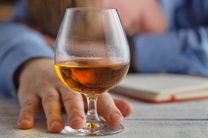 אונקולוגים במצוקה פונים לאלכוהול-תמונה