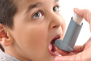 אסתמת ילדים: המשאף מזיק?-תמונה