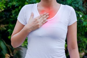 ריפלוקס: "דוקטור, שורף לי בחזה"-תמונה