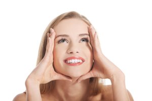 הצערת עור הפנים: גישה משולבת-תמונה