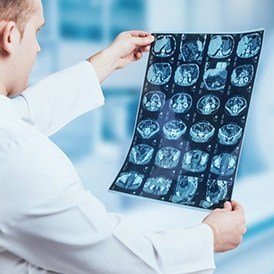 תורים ארוכים לבדיקה (shutterstock)