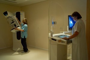 מכשיר ממוגרפיה מתקדמת בבלינסון (צילום: יקיס קידרון)