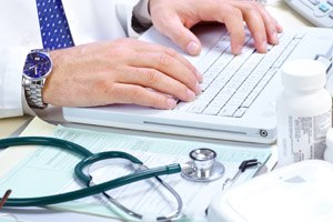 גם הרופאים מתעדכנים בוויקיפדיה-תמונה