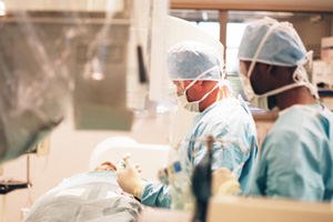 האם ניתוח להצרת קיבה בטוח?-תמונה