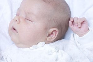 חיידק טורף תקף פעוטה-תמונה