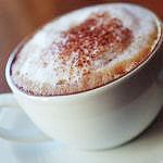 מחקר חדש מעריך כי לשותי הקפה סיכוי נמוך לחלות בפרקינסון