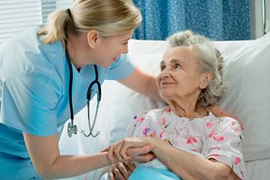 החלמה לאחר ניתוח (אילוסטרציה צילום shutterstock)