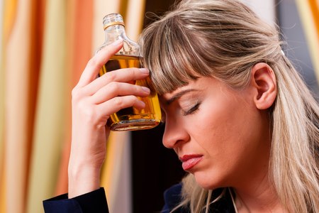 התלות באלכוהול נובעת מהשפעתו על מרכז ההנאה במוח. צילום: שאטרסטוק