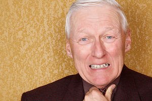 חריקת שיניים בלילה