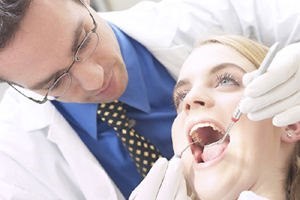 נחירות והפרעות נשימה: התקן דנטלי-תמונה