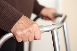 נפילות של קשישים: איך קמים מזה?-תמונה