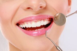 שתלים דנטאליים (אילוסטרציה: שאטרסטוק)