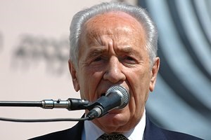 שבץ מוחי: בעקבות אשפוזו של פרס-תמונה