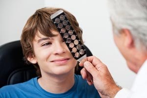 מתי עושים בדיקות ראייה לילדים?-תמונה