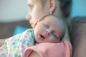 דיכאון אחרי לידה: מתי הוא מסוכן?-תמונה