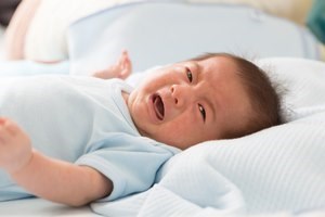 הקאות חוזרות בגיל הינקות: מדריך-תמונה