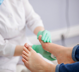 עיוותים ברגליים - תמונת אווירה