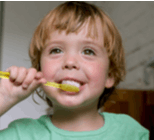 איך לגרום לפעוטות לצחצח שיניים?-תמונה