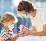 ילדים בגנים קורונה