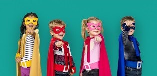 פורים שמח: רופא ילדים מזהיר מפני סכנת ה"נפצים"-תמונה