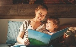 סוגרים שנה בלי חיבוקים ונשיקות - יצאנו לבדוק מה הנזק-תמונה