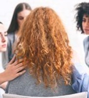 חייבים לגעת כדי לדעת: פסיכודרמה לנשים בטיפולי פוריות-תמונה