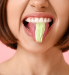 דחיקת לשון - תמונת אווירה