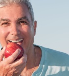 האם יש פתרון קסם לשיניים תותבות?-תמונה