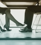 הזוג מקולדפליי - מדוע רומנים במקום העבודה נפוצים כל כך? -תמונה