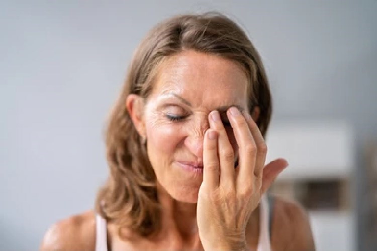 חסימת דמעות. צילום: שאטרסטוק