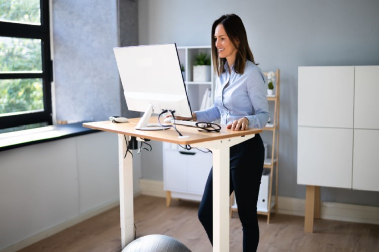 שולחן ישיבה-עמידה