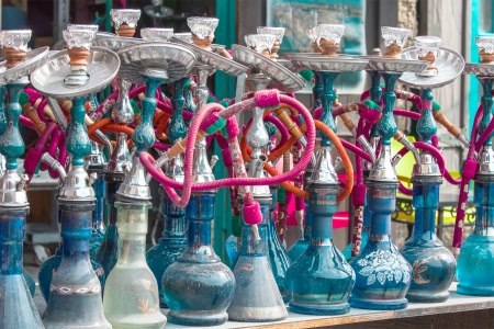 נרגילה מזיקה בדיוק כמו סיגריות. צילום: thinkstock