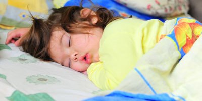 נחירות ודום נשימה בילדים (אילוסטרציה: shutterstock)