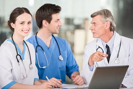 רופאים בישראל: עידוד כניסת מתמחים צעירים (אילוסטרציה shutterstock)