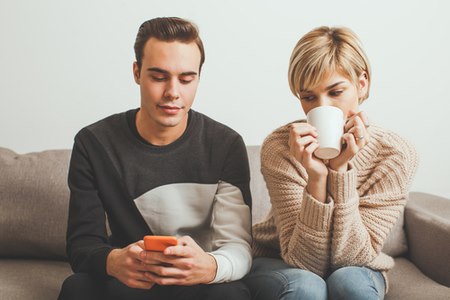 ההפרעה יכולה להתבטא במחשבות קנאה כלפי בן הזוג. צילום: שאטרסטוק