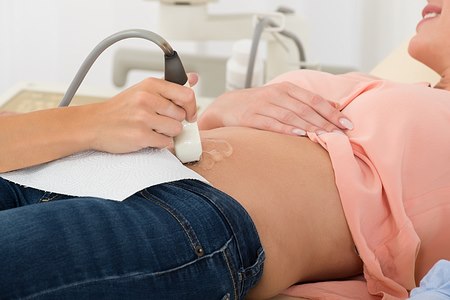 גירוי היתר בשחלות יתברר בבדיקת אולטראסאונד (אילוסטרציה shutterstock)