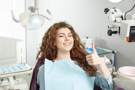 ניתן לבצע שיקום פה מלא ביום אחד. צילום: שאטרסטוק