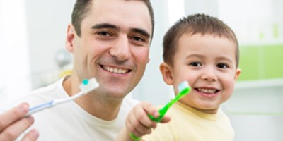 צחצוח שיניים חשוב אך לא תמיד מספיק. אילוסטרציה: שאטרסטוק