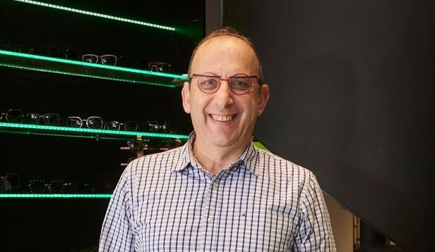 אופטמטריסט יצחק בר. צילום: נתי חדד